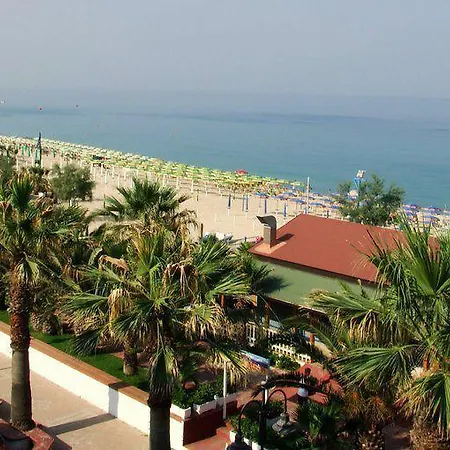 מלון Ristorante Antica Marina ניקוטרה